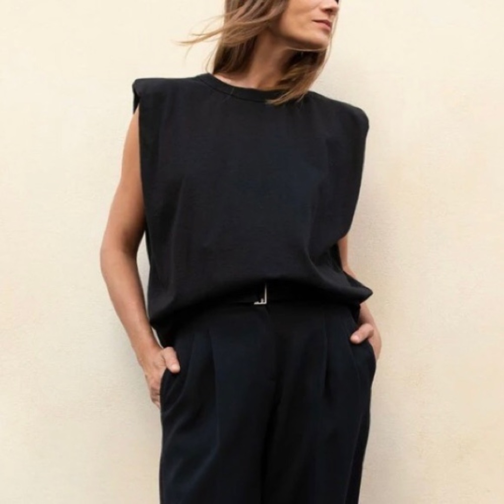 NWT Frankie Shop Eva padded shoulder top